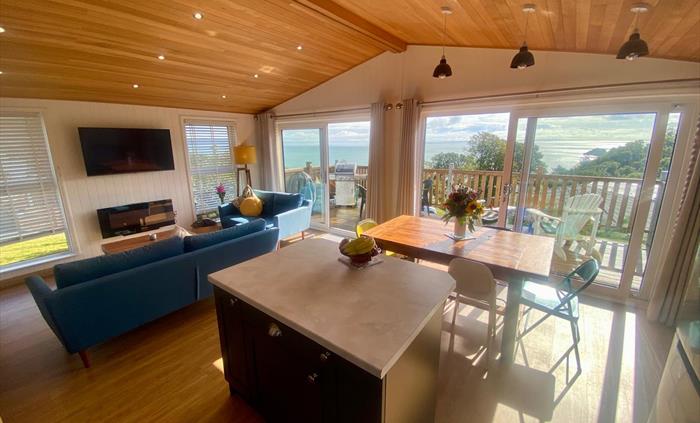 Emperor Lodge Shearwater Lounge